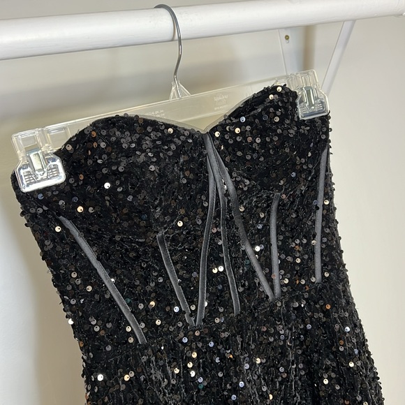 NWT Witness of Love Black Sequin & Velvet Strapless Cocktail Dress- 4 - Picture 3 of 8